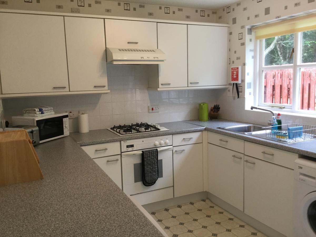 Castle Heather House Free Parking Инвернес Екстериор снимка
